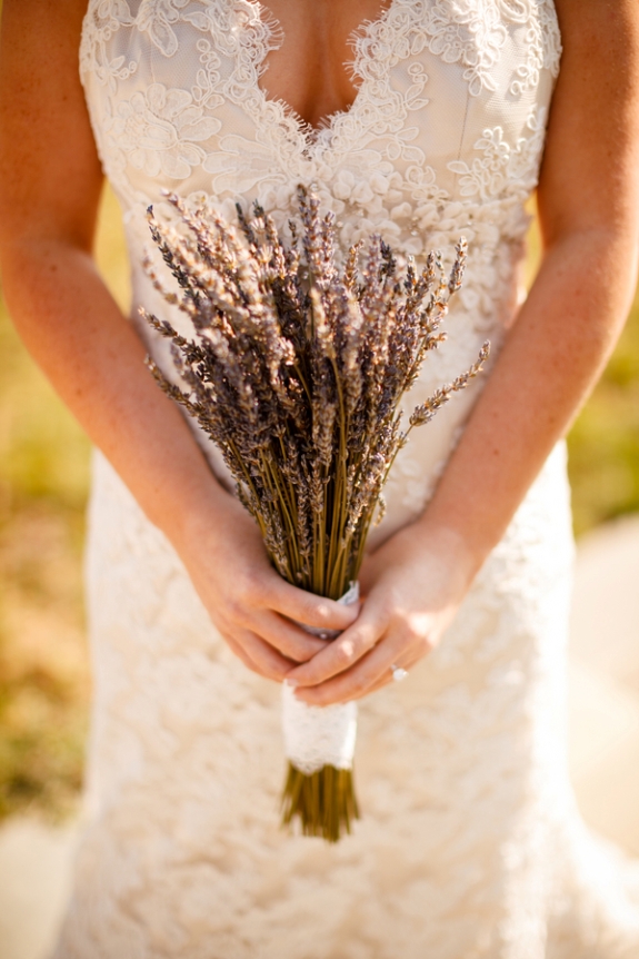 lavender bridal bouquet small budget DIY rustic wedding