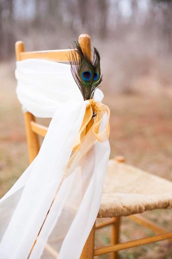 DIY peacock feather wedding decor bridal feathers