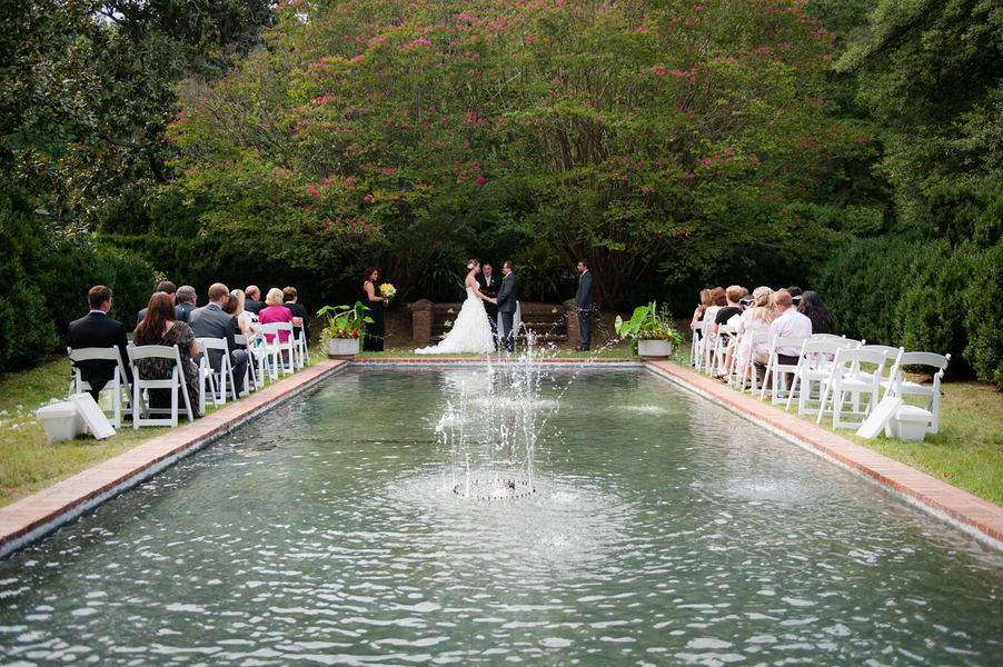 outdoor wedding ceremony northern virginia morven park