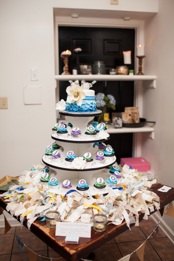 rustic DIY offbeat blue wedding cake cupcakes