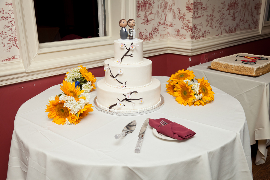 dc themed wedding cake