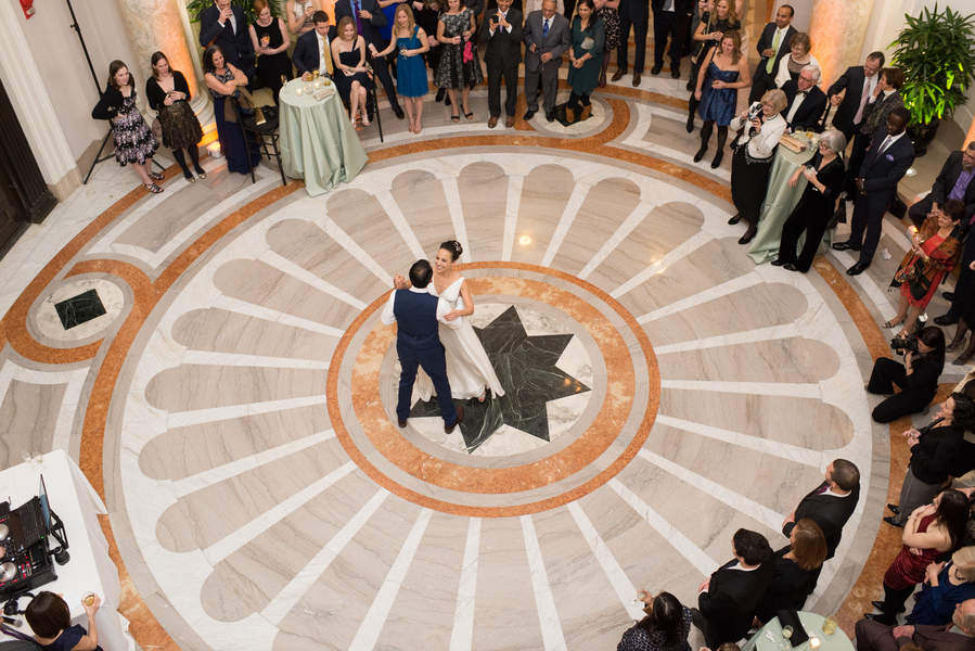 intimate DC winter wedding at Carnegie Insitute for Science