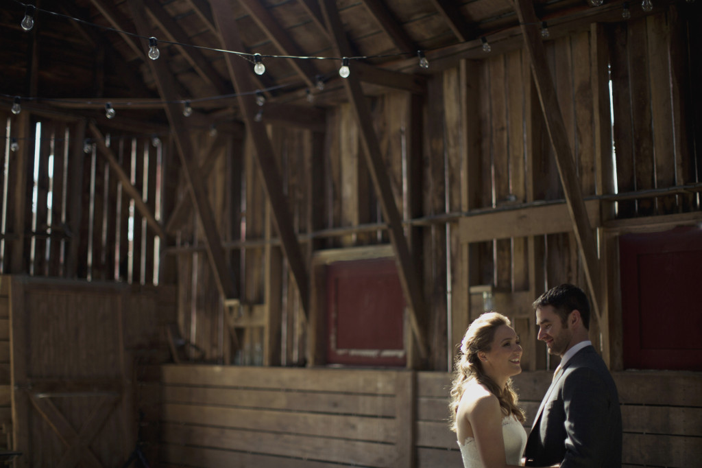 rustic virginia wedding portraits in barn