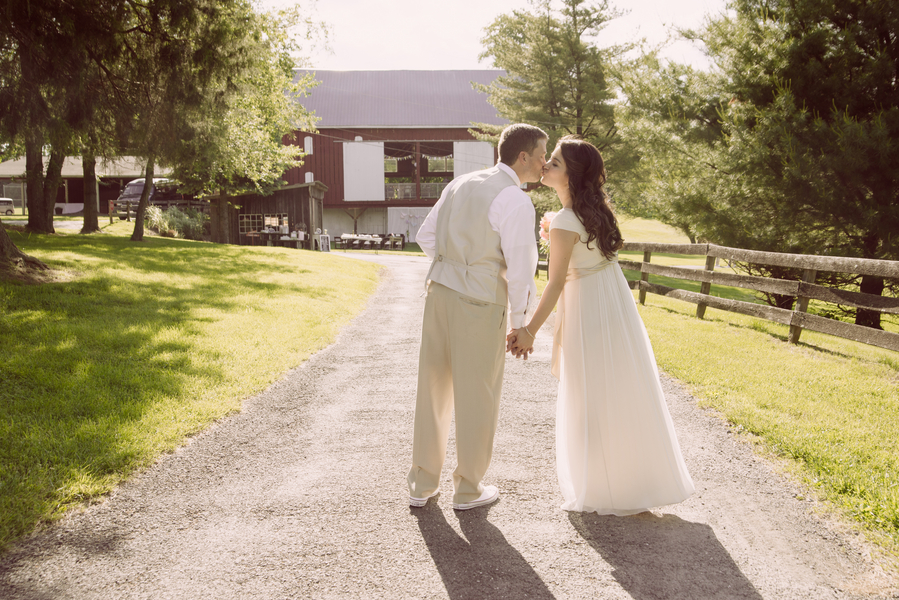 eclectic whimsical smokey glen farm maryland wedding pictures (23)