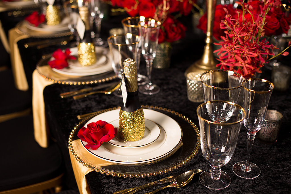 glitter gold 1920s speakeasy themed wedding (16)