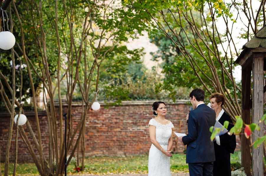 intimate Fall Old Town Alexandria Virginia wedding pictures (27)