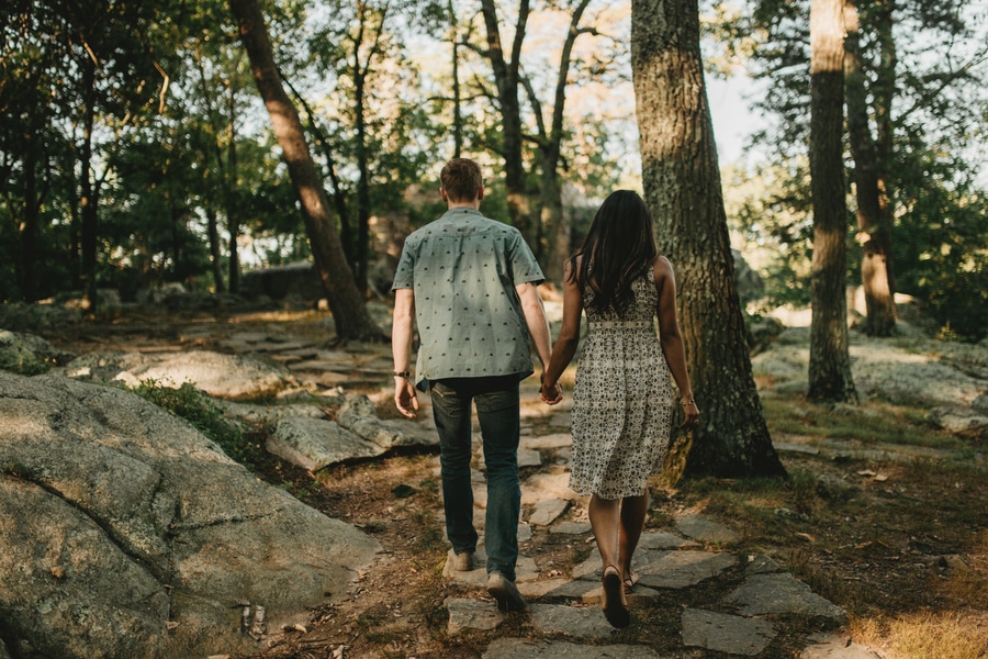 alternative maryland hiking sugarloaf mountain engagement pictures (4)