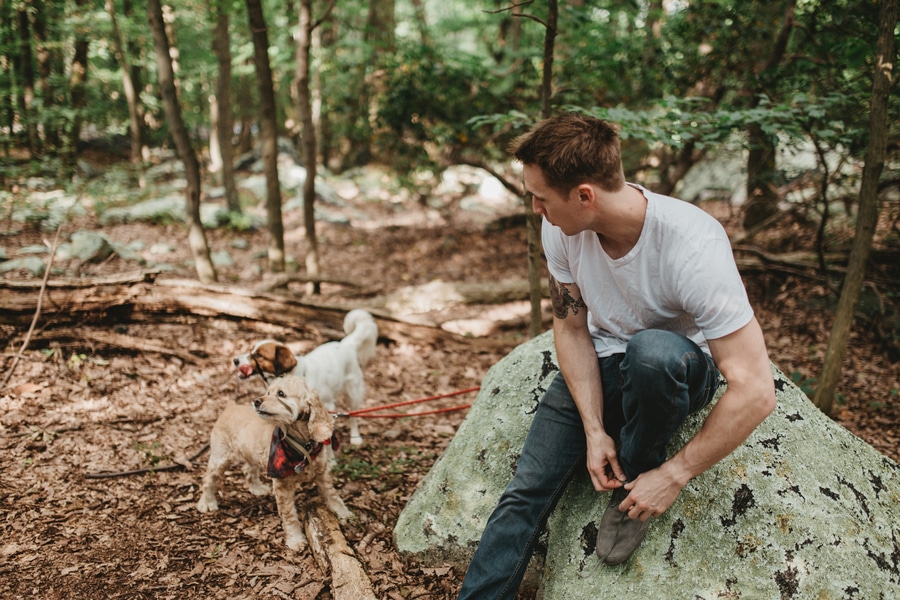 alternative maryland hiking sugarloaf mountain engagement pictures (7)